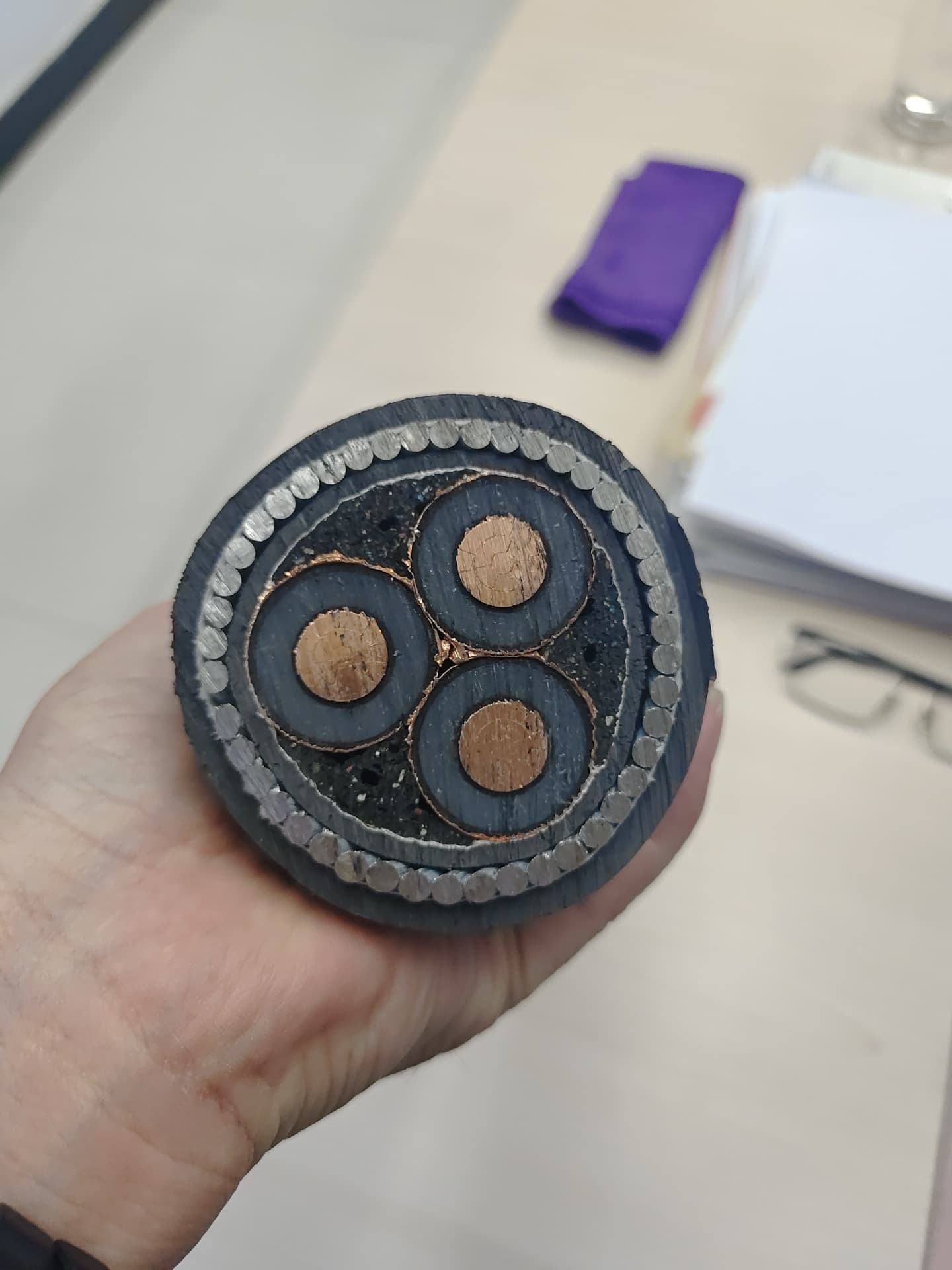 3-core SWA medium-voltage XLPE power cable cross-section showing copper conductors, XLPE insulation, copper tape shielding, and steel wire armour
